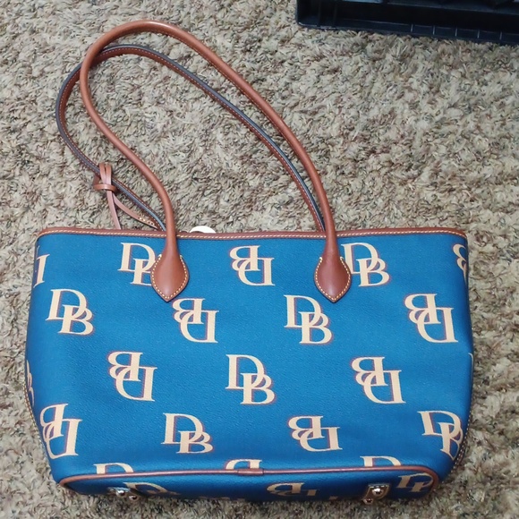 Looney & Bourke Monogram Zip Tote - Picture 6 of 7